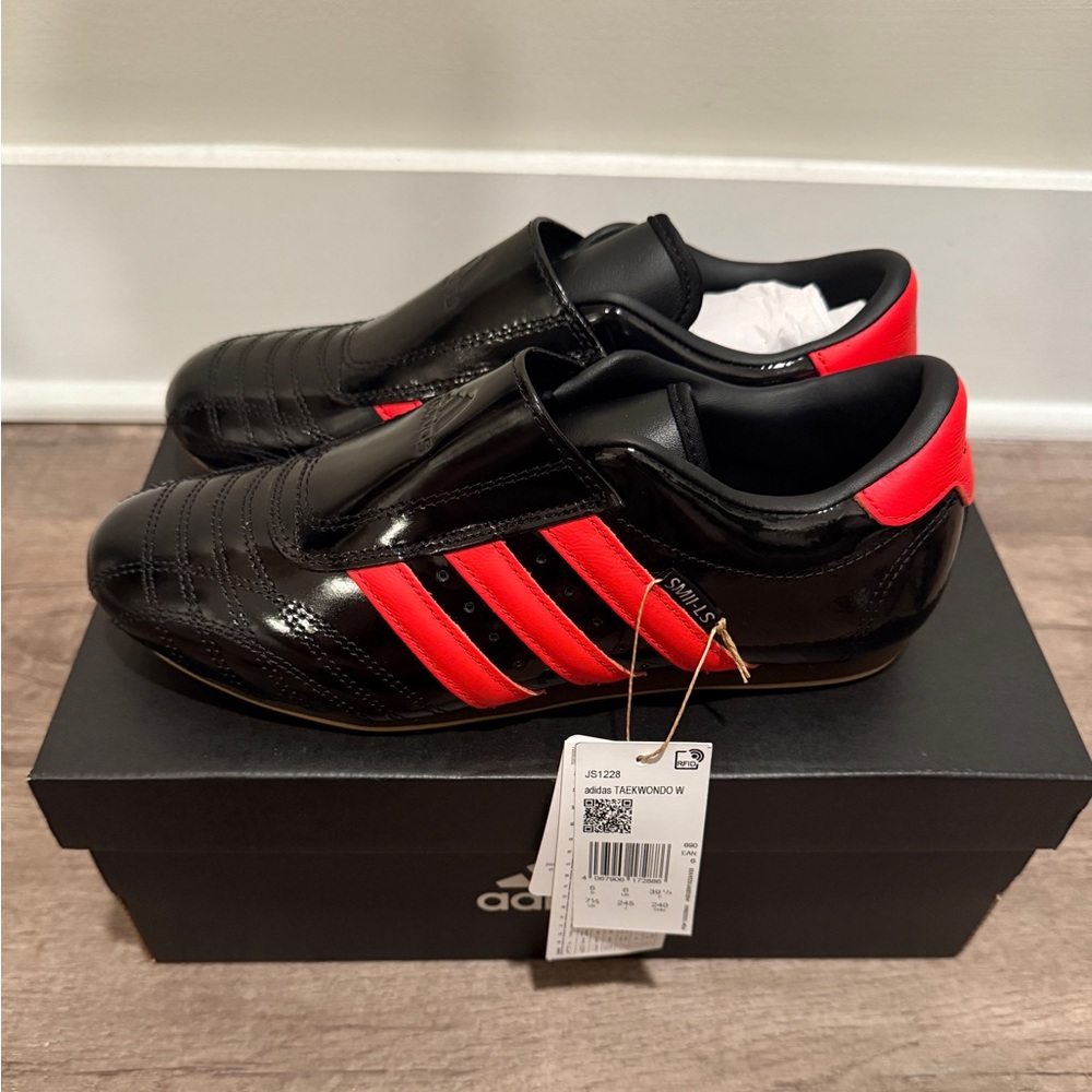 NWT adidas Taekwondo - Black/Red - Womens 7.5